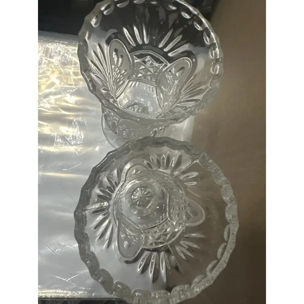Set of 2 Zajecar cut crystal bud vases from Collectors Crystal Galleries line 5”